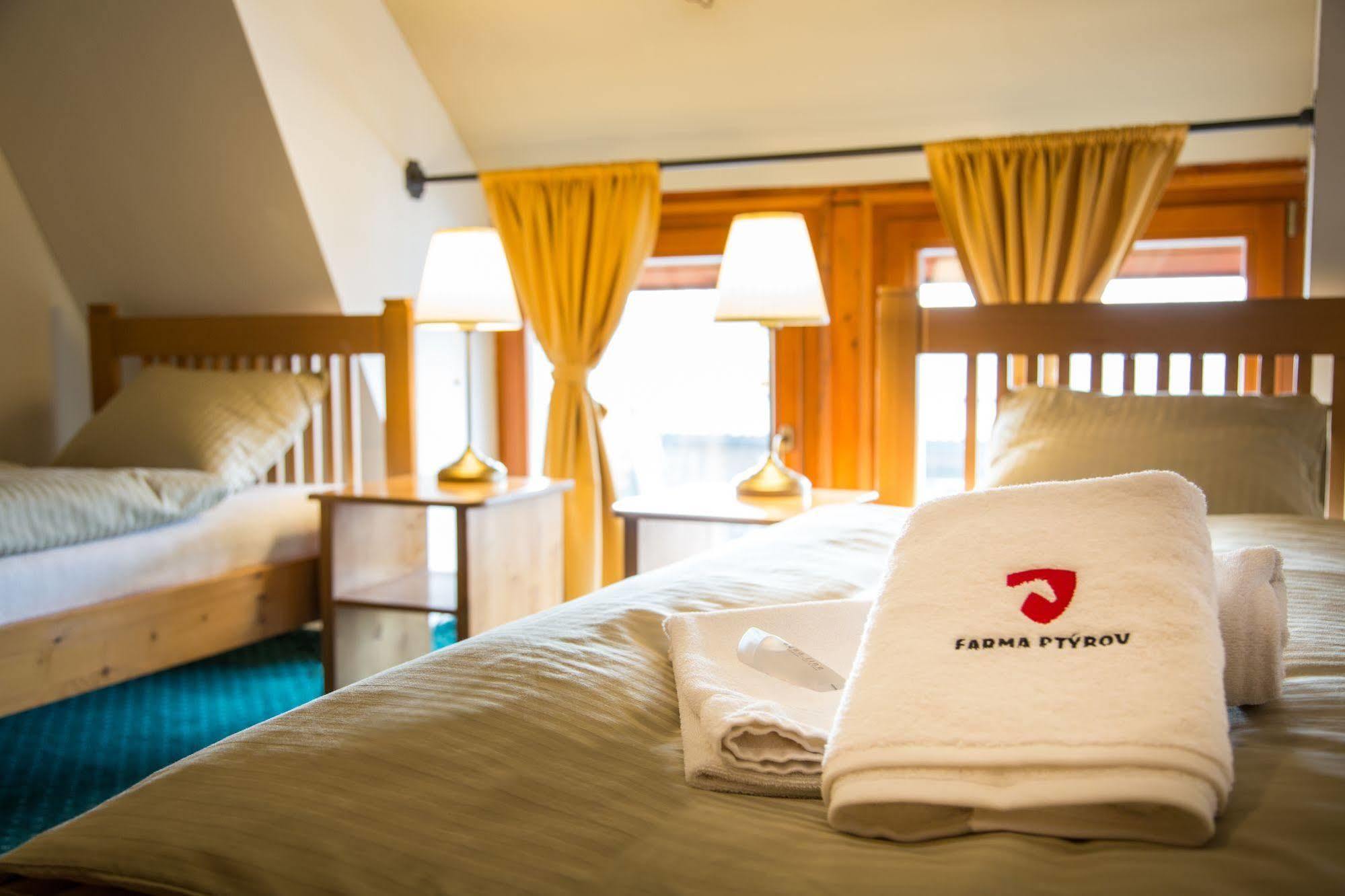 Farma Ptyrov Hotel Mnichovo Hradiště Bagian luar foto