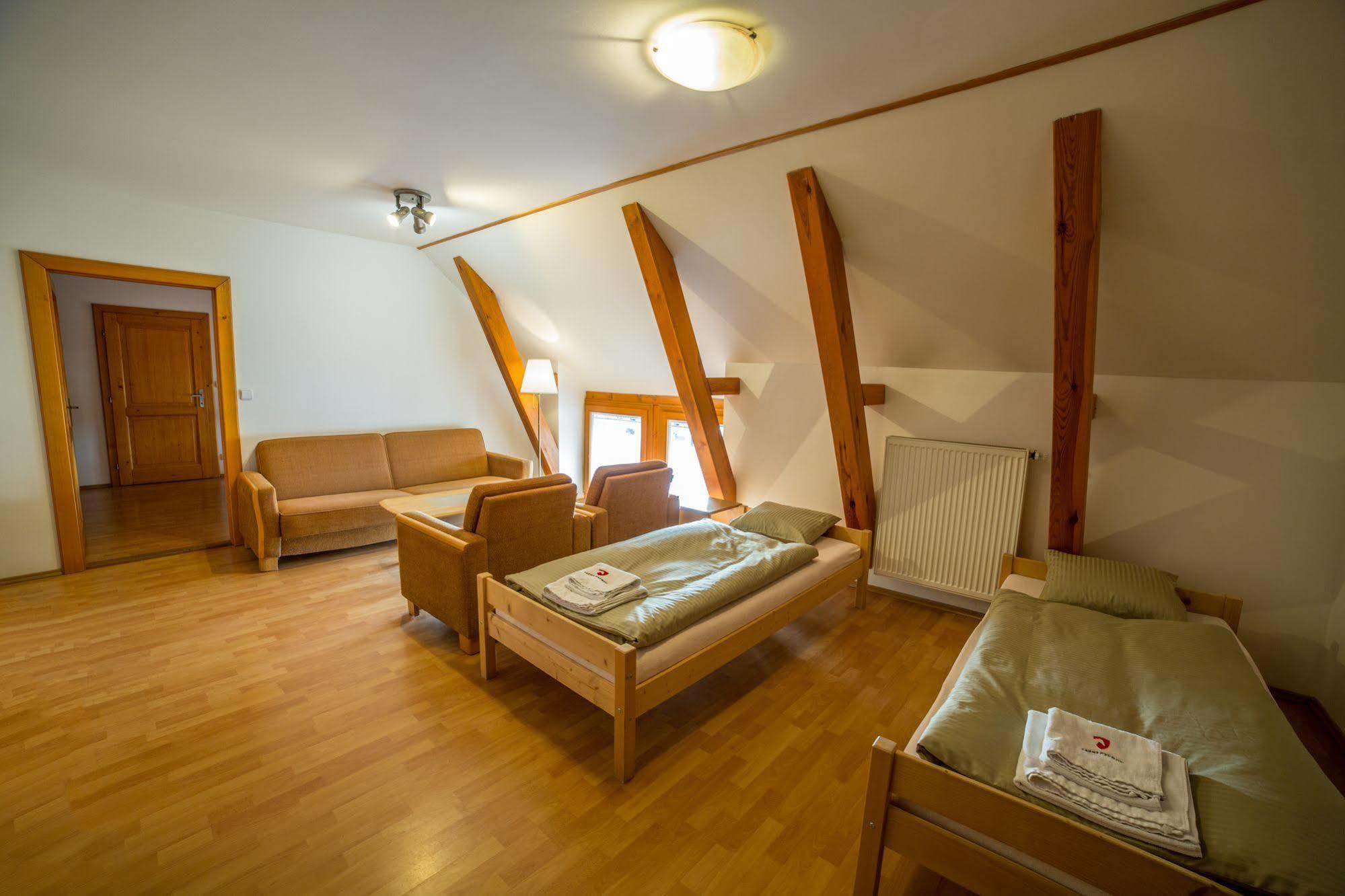Farma Ptyrov Hotel Mnichovo Hradiště Bagian luar foto